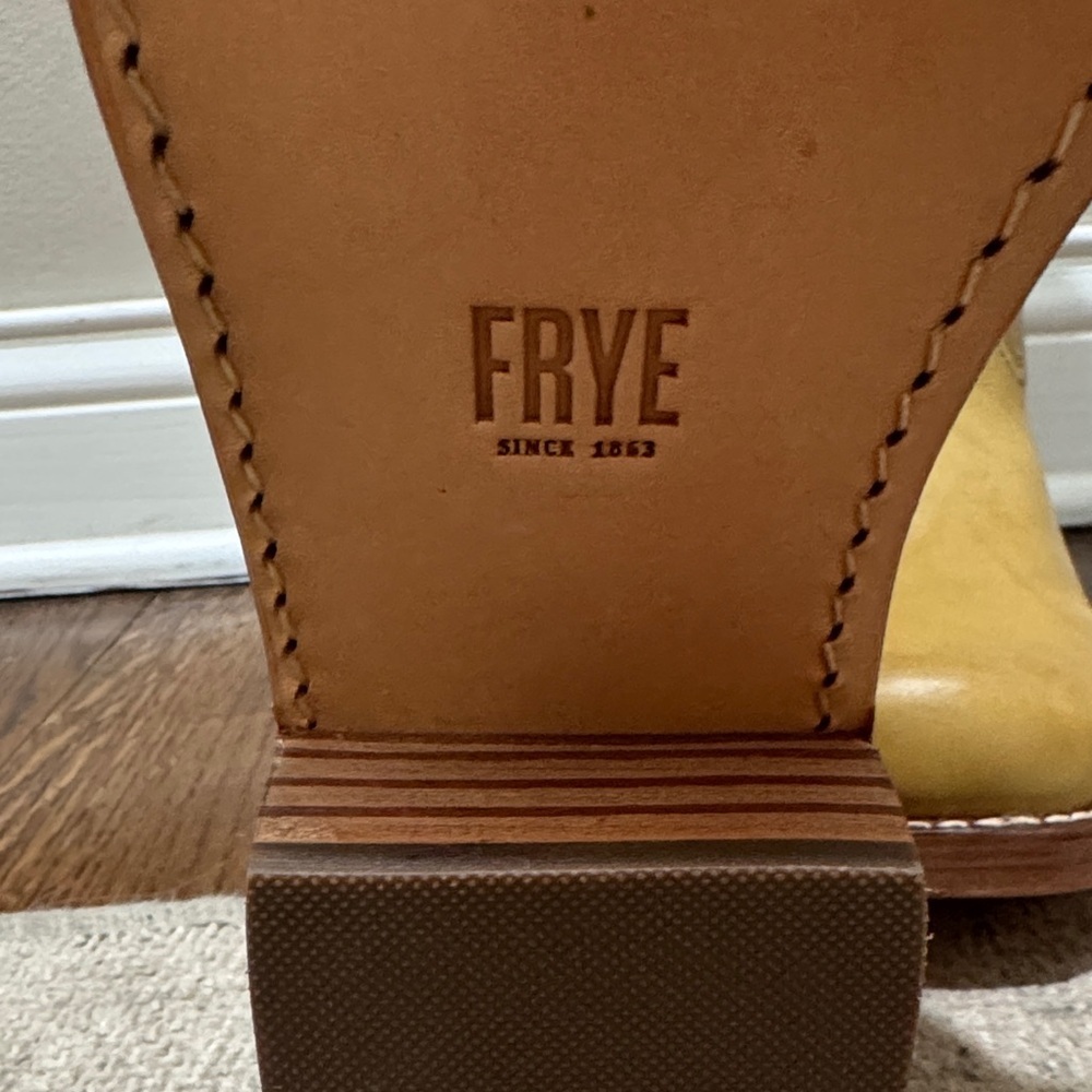 Frye Campus 14R Banana Leather Boots Womens Size 11 - Picture 13 of 13